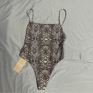 TRADED BENOA Iwa One Piece in Safari